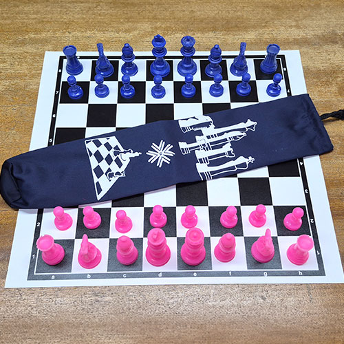 CHESS MEN, SUPERIOR BOARD & BAG